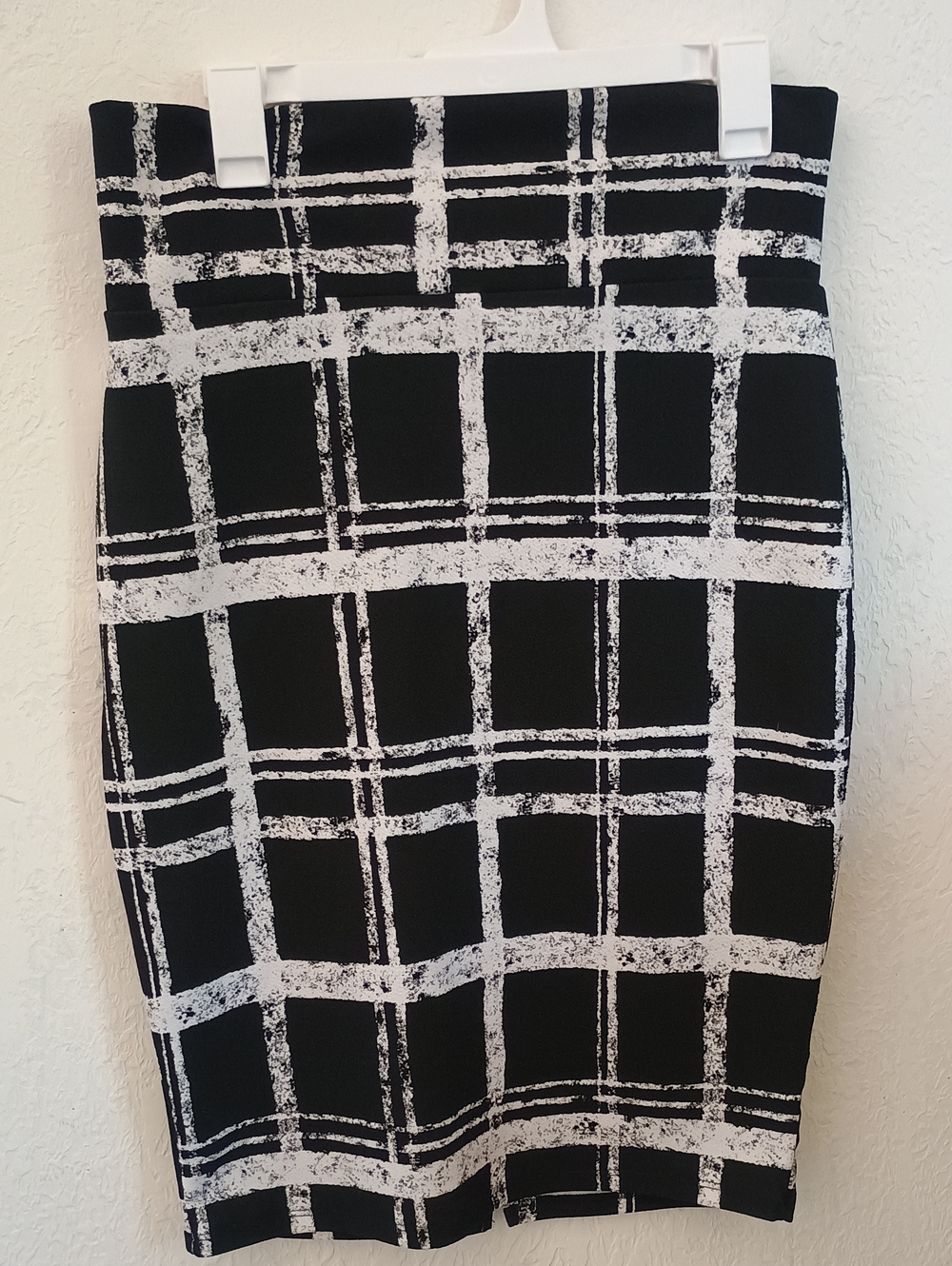 Ultra Flirt Black and White Grid Pencil Skirt